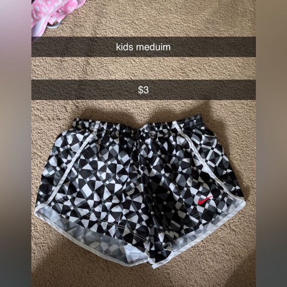 Women’s bottoms - Picture 3 of 6